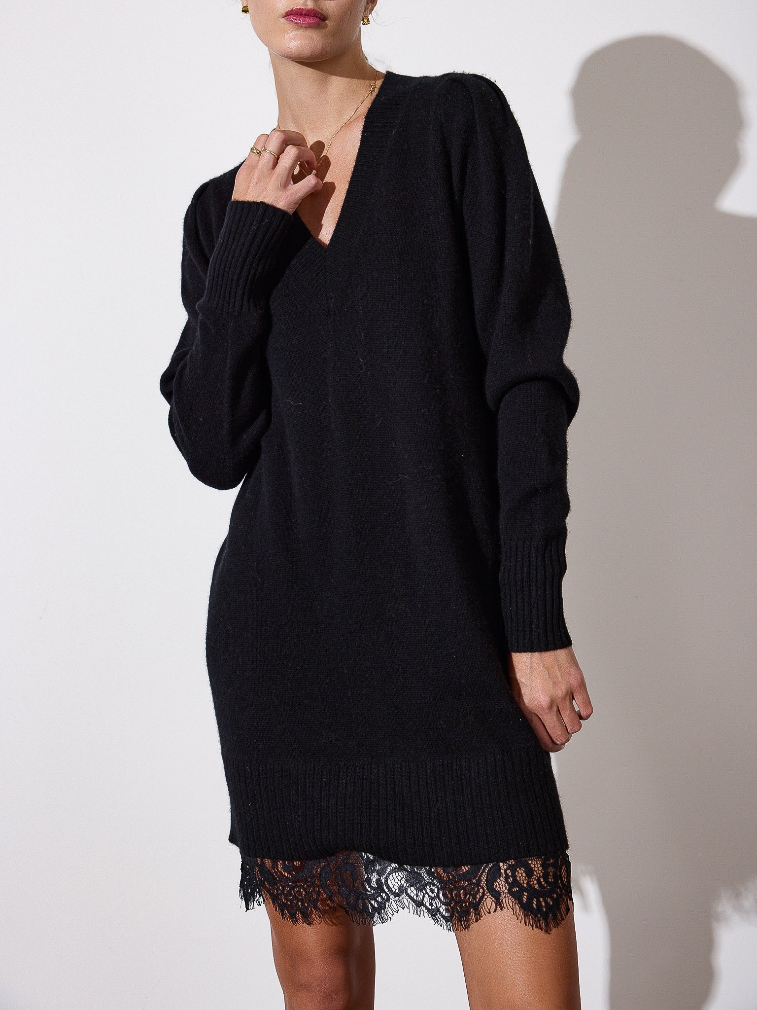 the-elisa-lace-looker-dress-borderfree