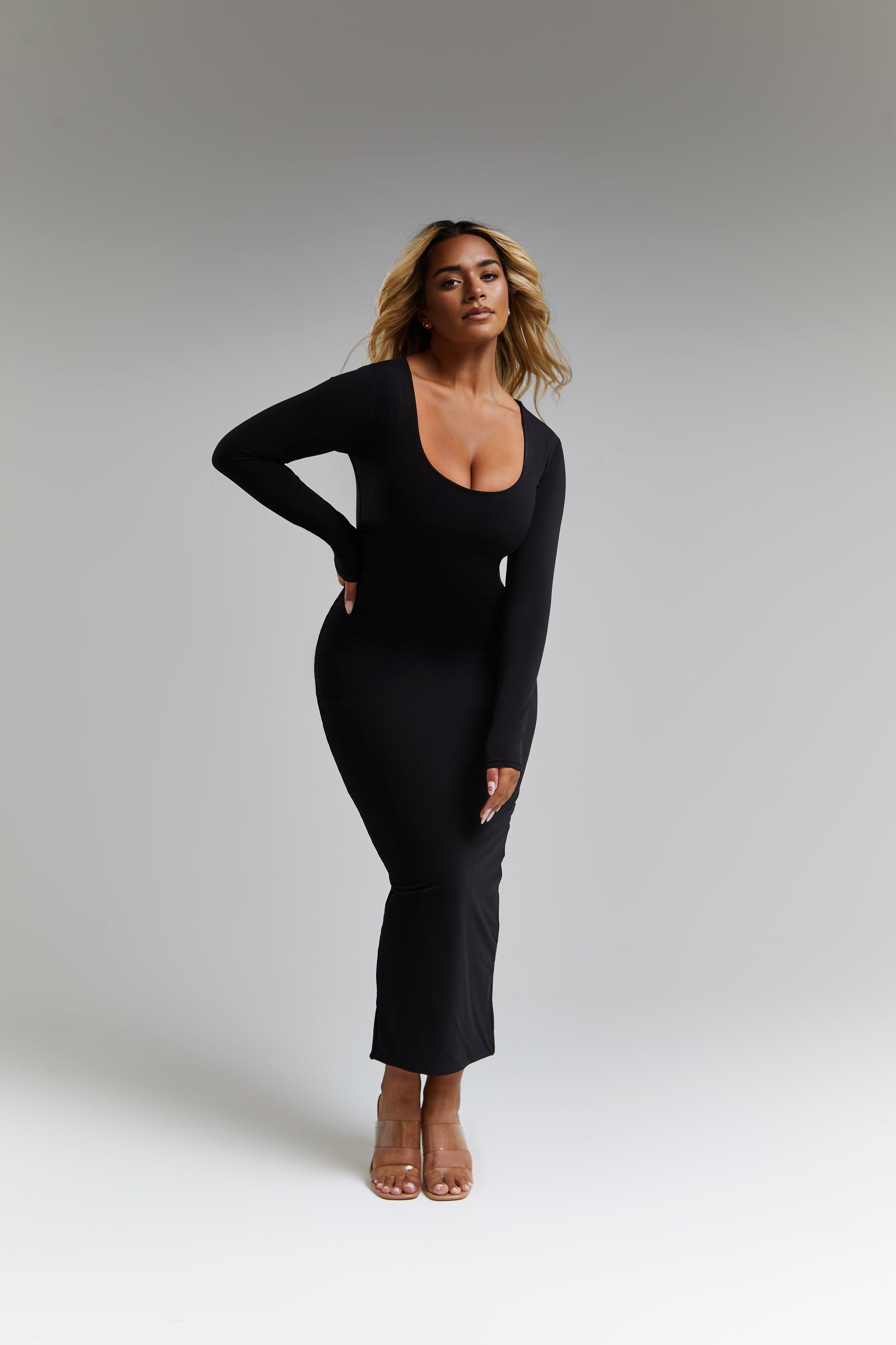 Long Sleeve Scoop Neck Maxi 'Lola' Dress