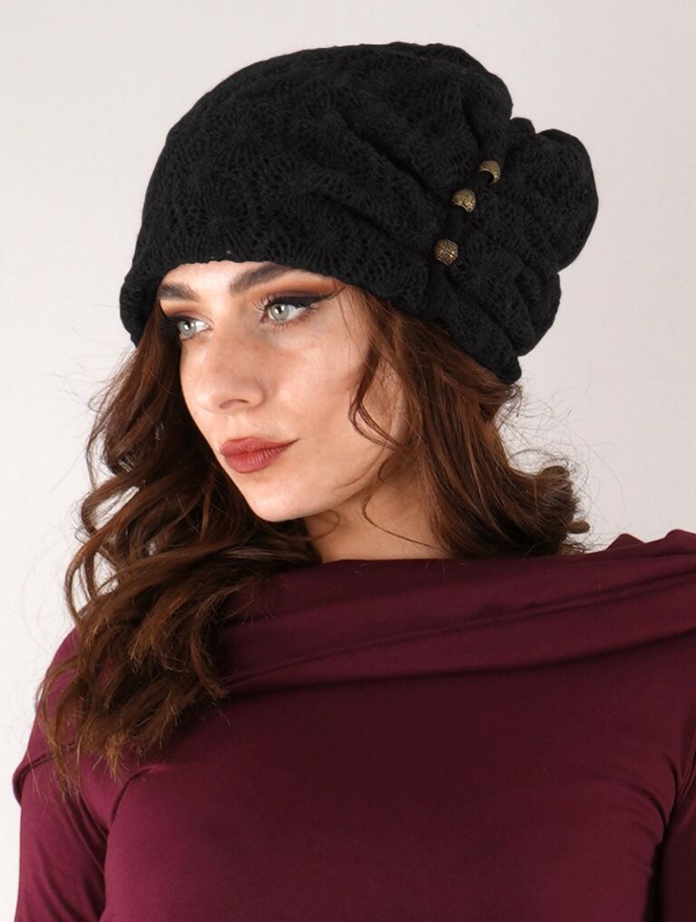"Aslany" beaded crochet beanie, Black One size