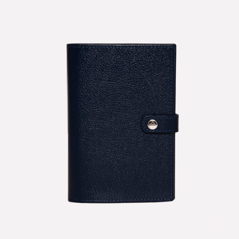 Capra AirTag Passport Case