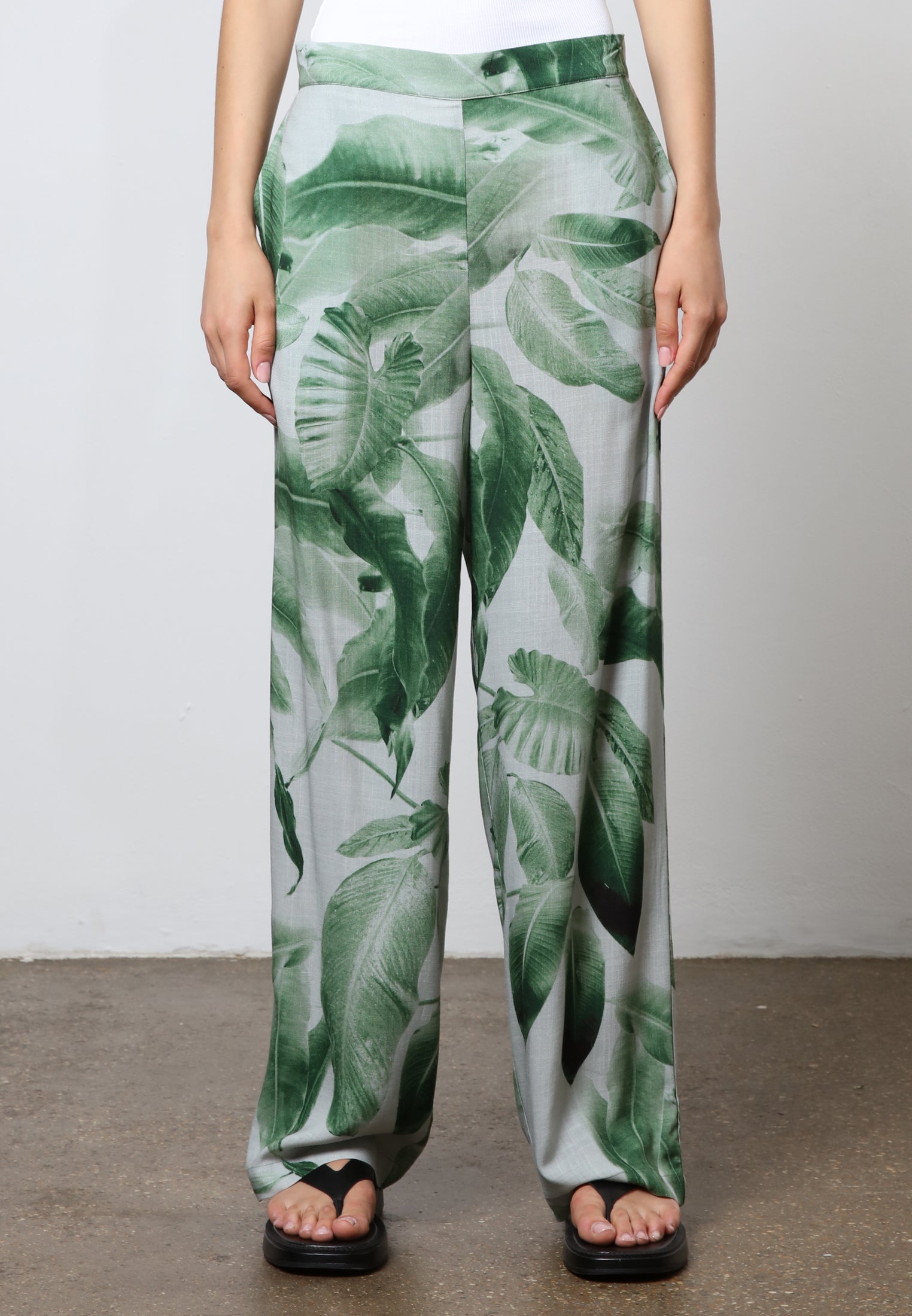 Sumba Green Trousers main image 1