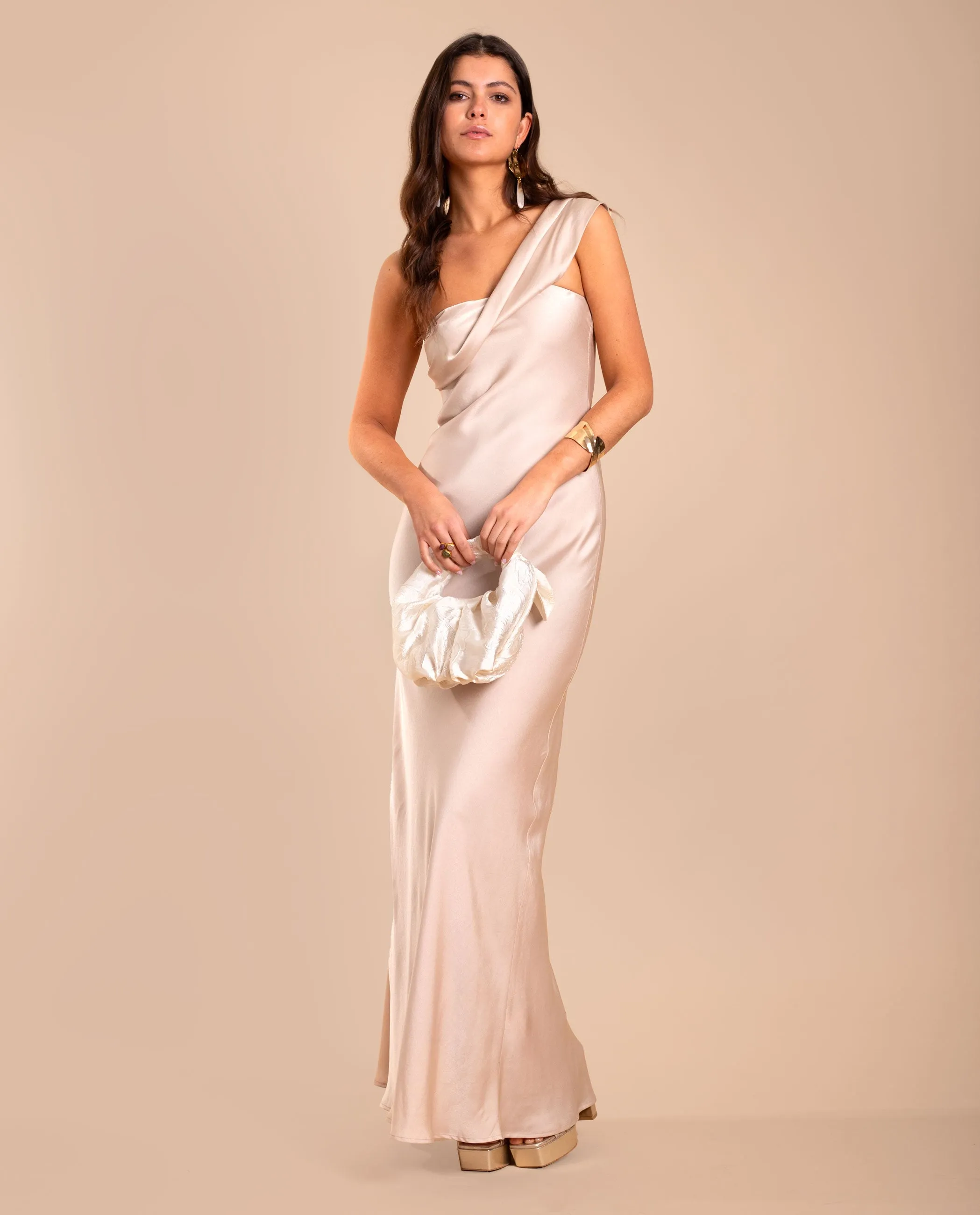 VESTIDO ISABELA · BEIGE
