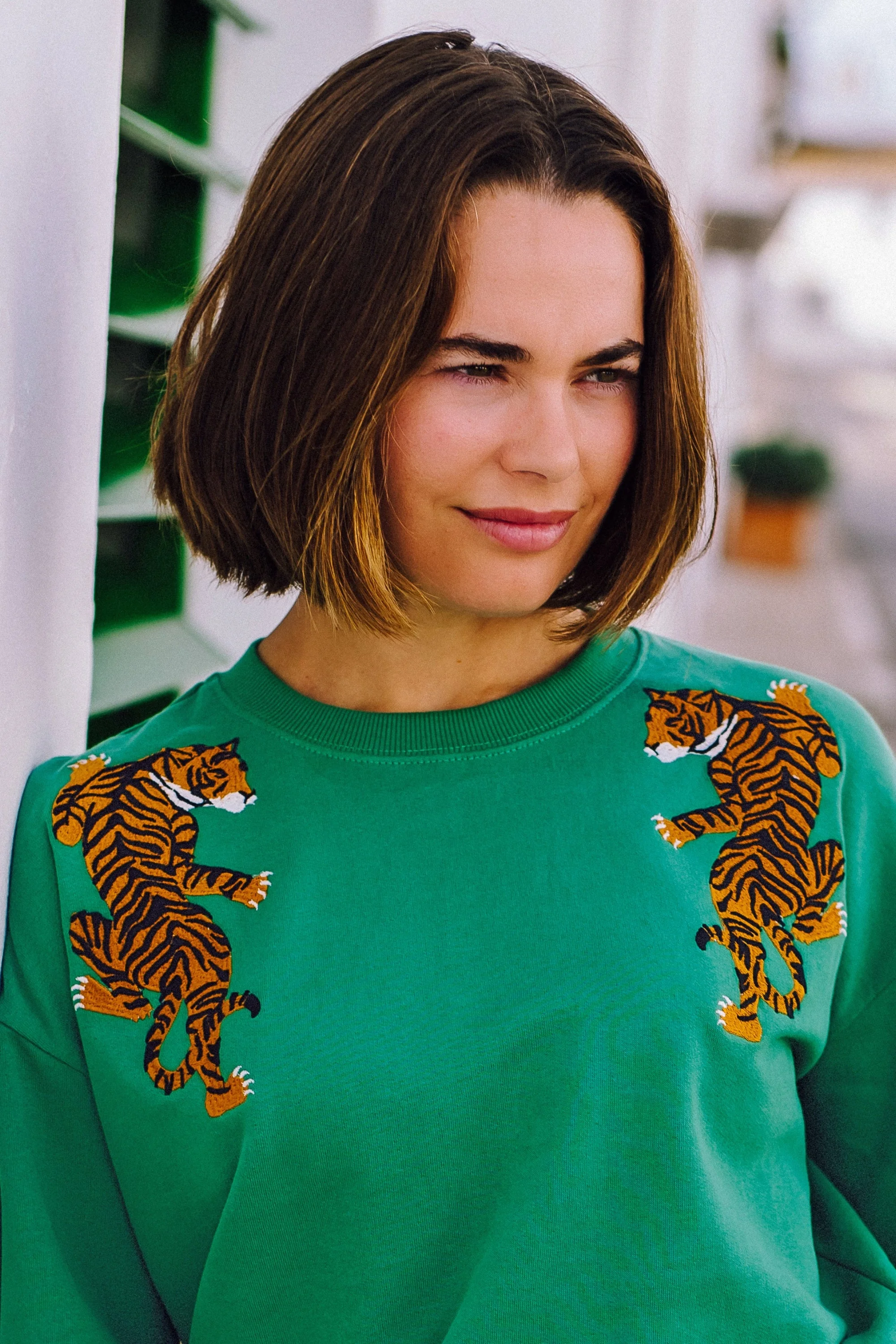 Noah Sweatshirt - Green, Climbing Tigers - Borderfree