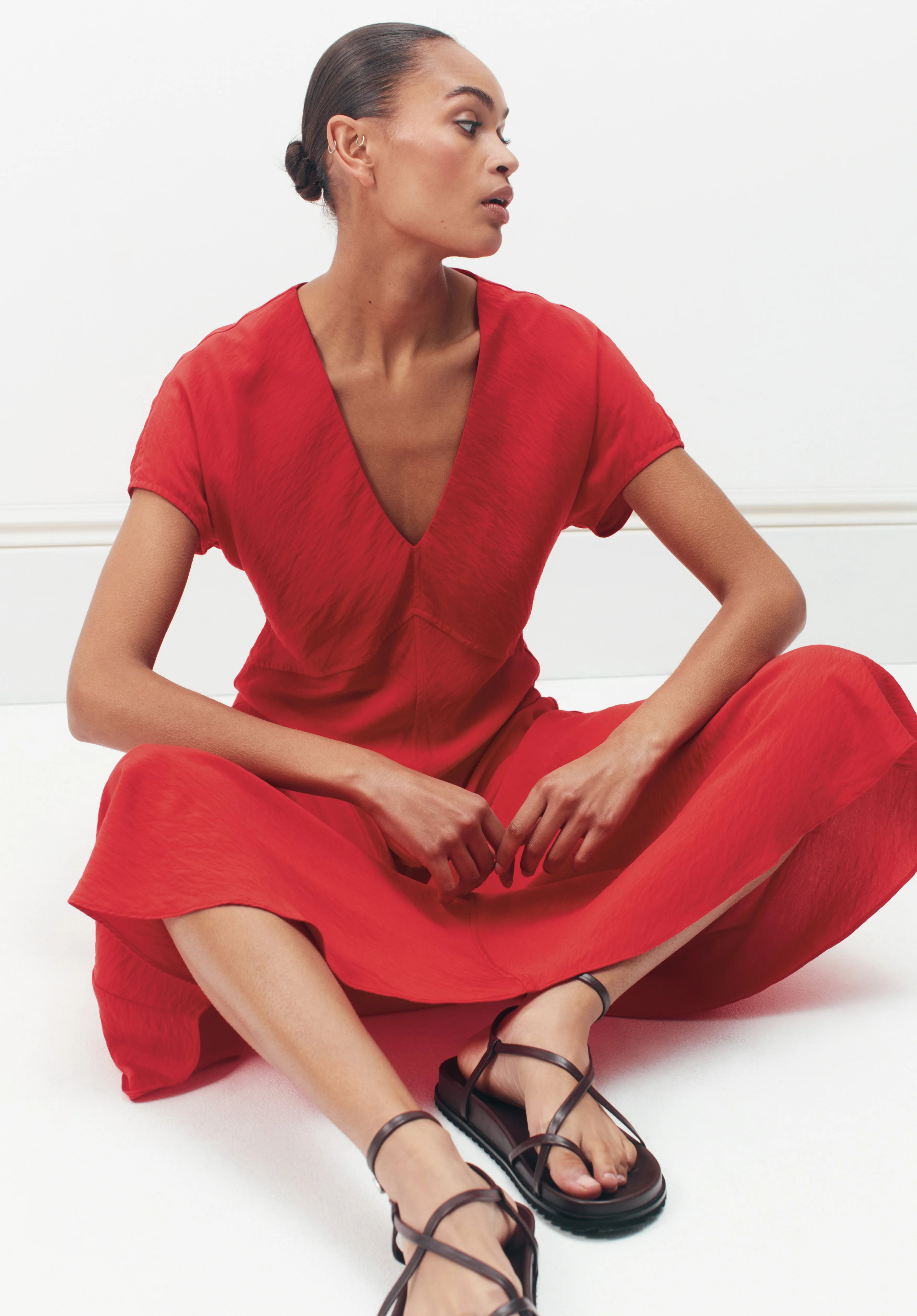 hush Grace Air Flow V-Neck Maxi Dress