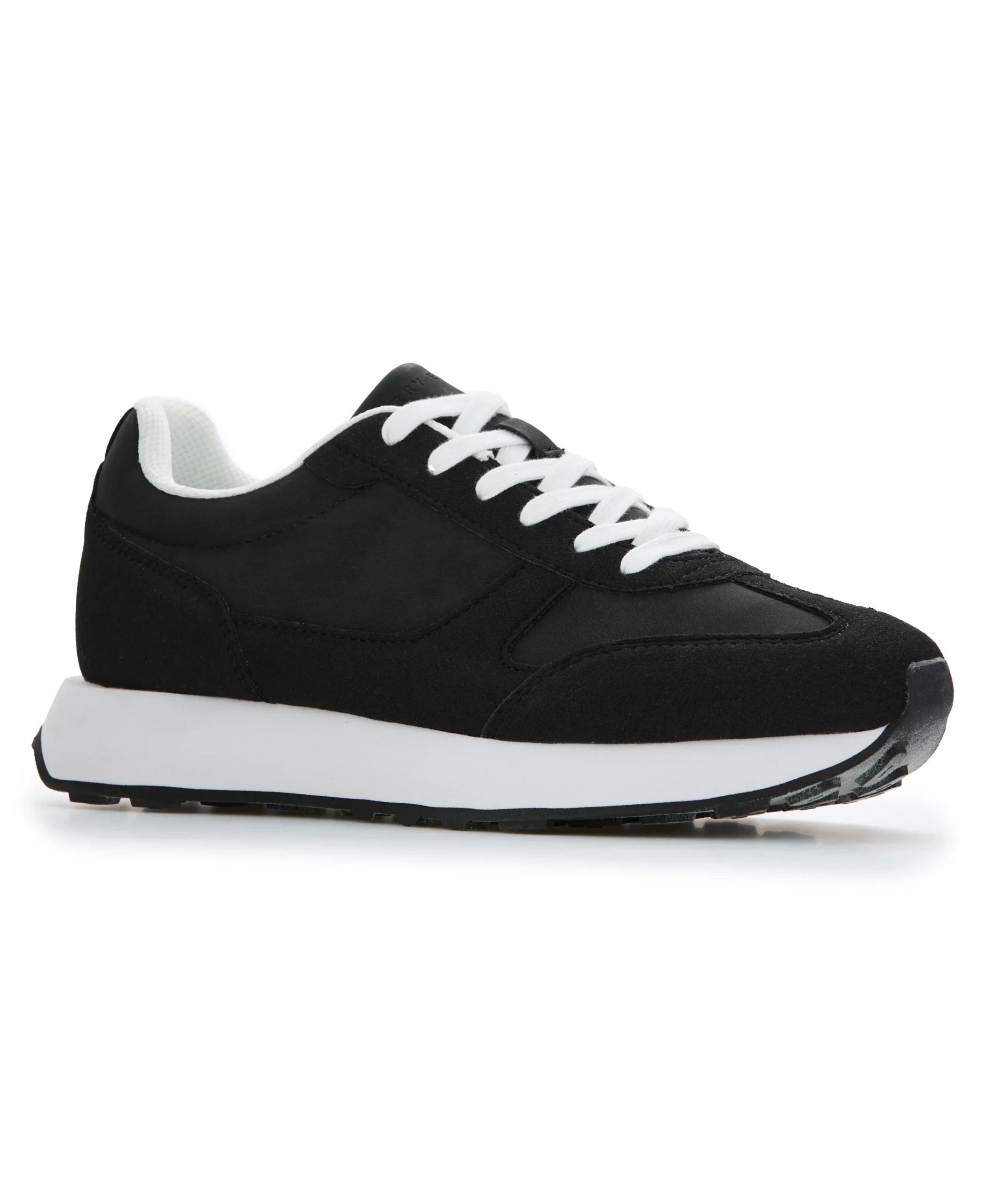 Stride Sneaker