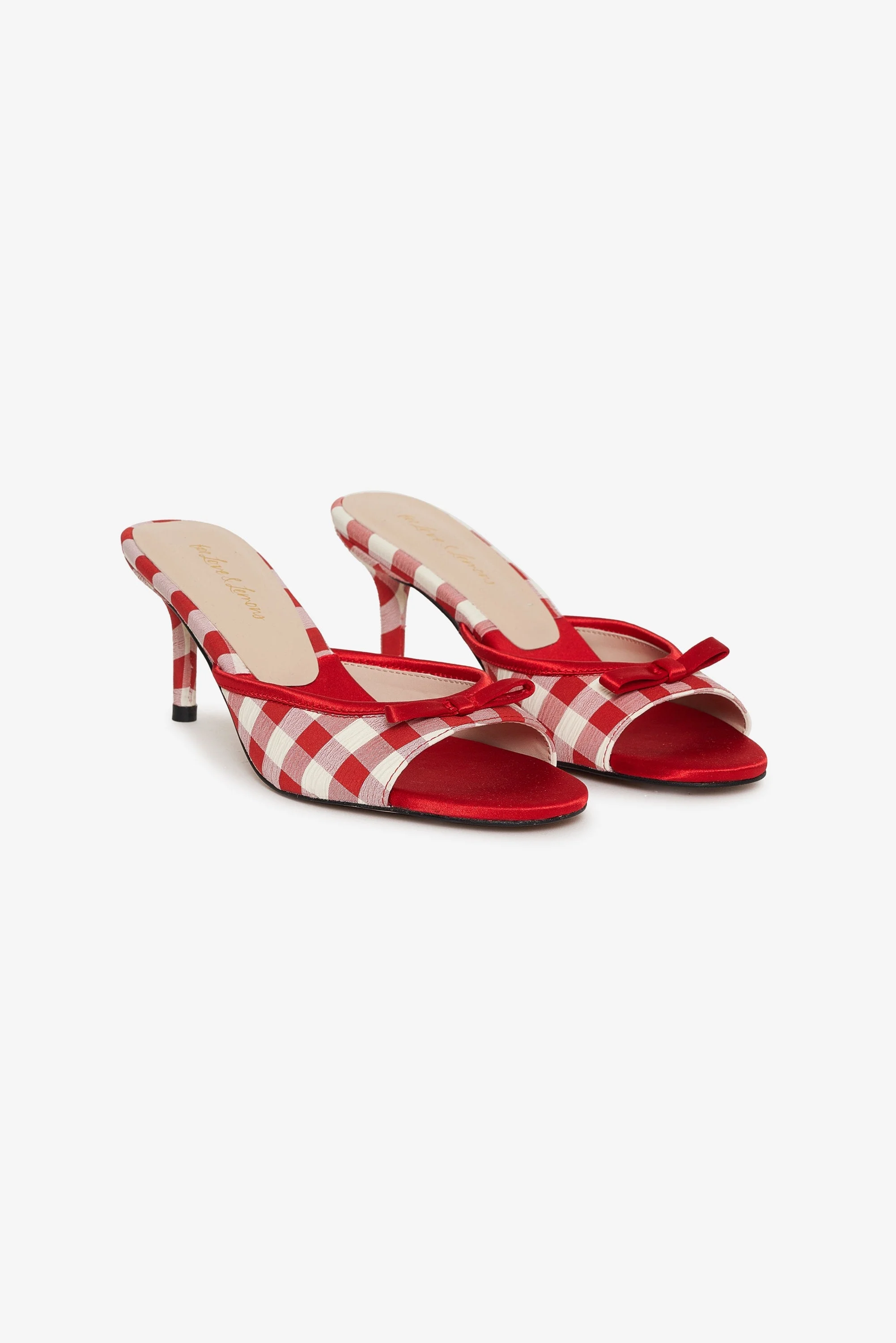 Cassandra Heel
