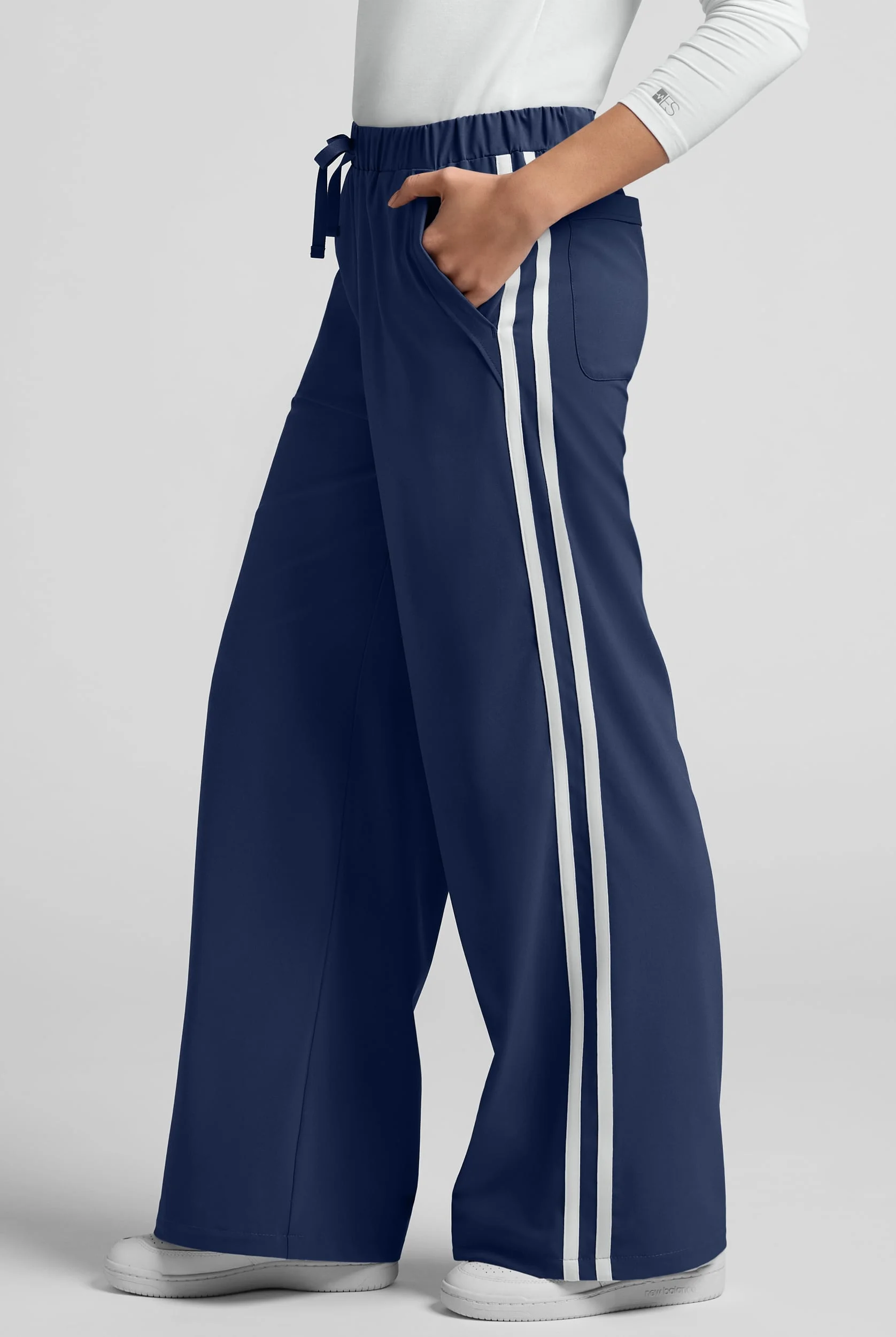 Easy Stretch Hunter Women's 6-Pocket Wide Leg Track Scrub Pant - Size L, - Navy