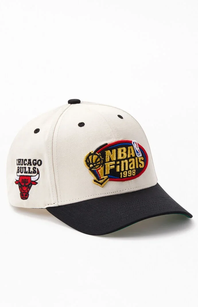 Mitchell & Ness 1998 NBA Finals Snapback Hat in White/Black by PacSun